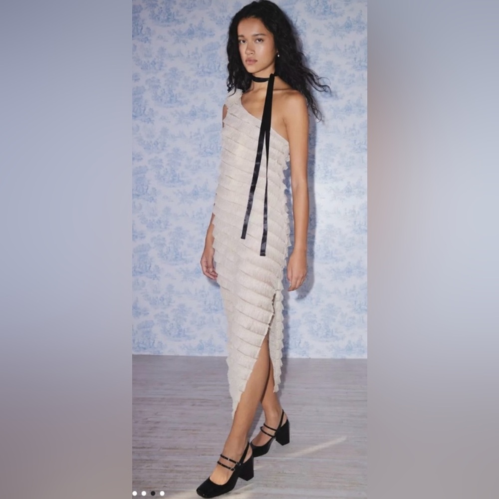 Urban Outfitters Kimchi Blue Beige Ruffled mesh Dress size small